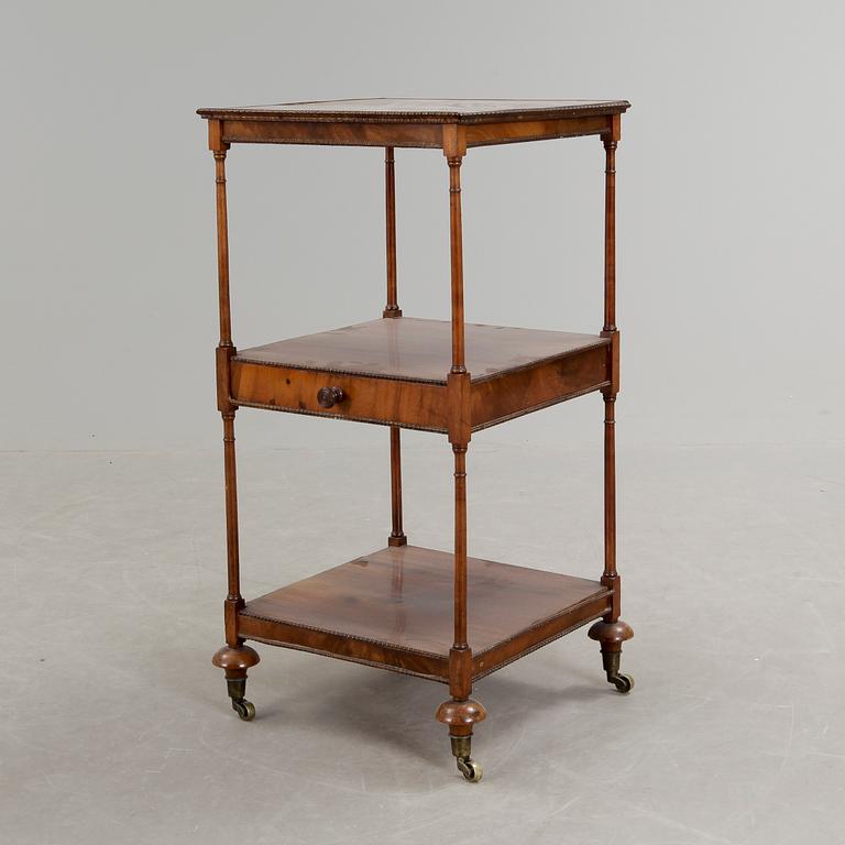 ETAGERE, 1800-tal.