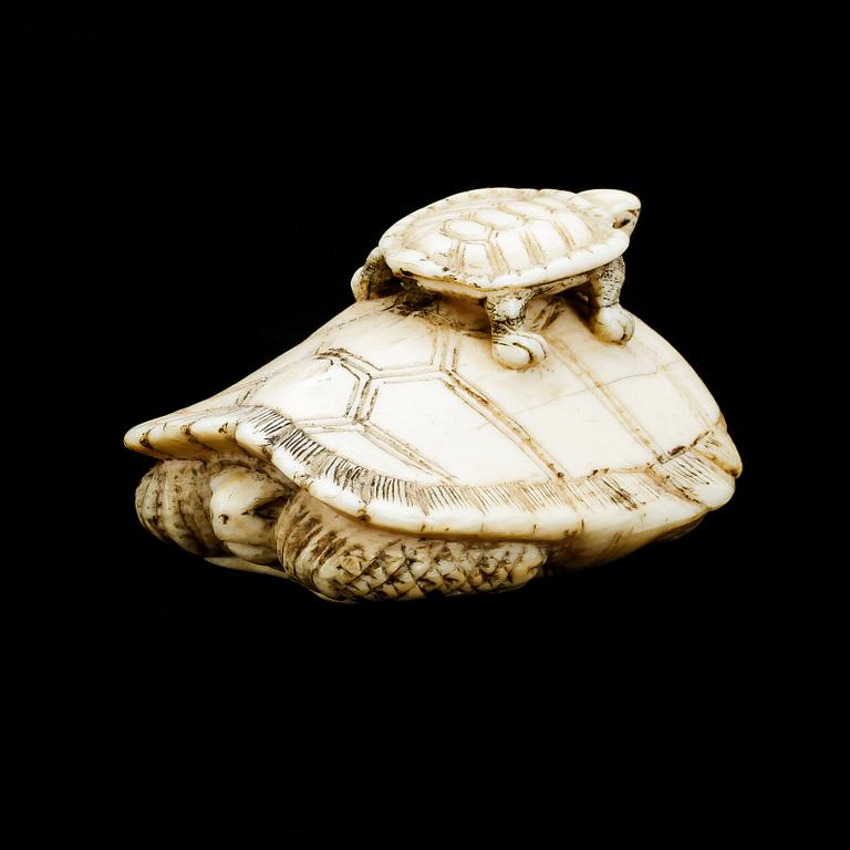 NETSKE, benarbete, Japan, ca år 1900.