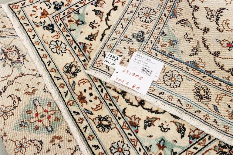 Gallerimatta, Keshan, ca. 300 x 80 cm.