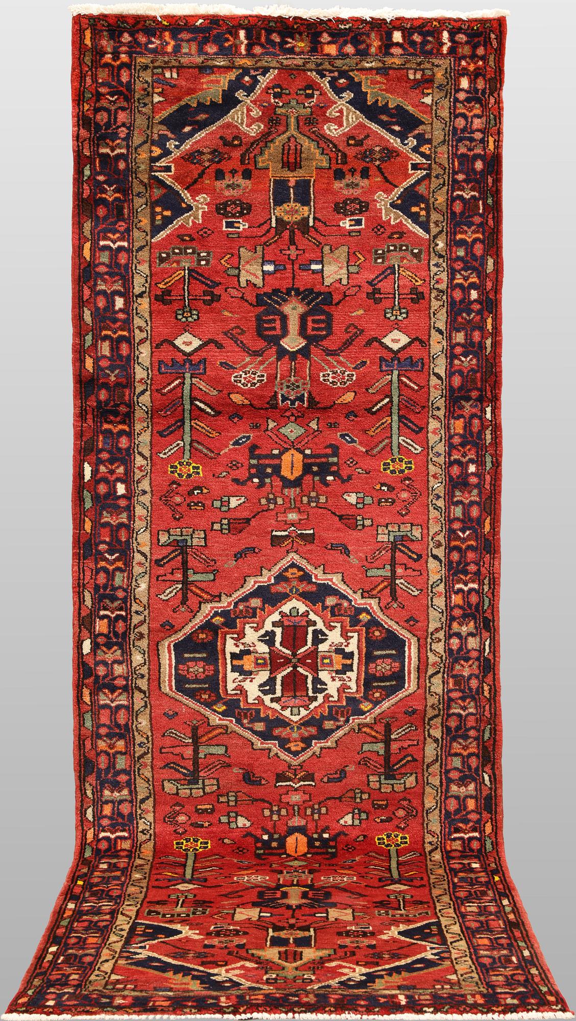 Gallerimatta, Hamadan, ca 313 x 106 cm.