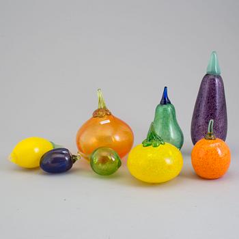 Seven Gunnel Sahlin glass sculptures, for Kosta Boda, late 20th century.