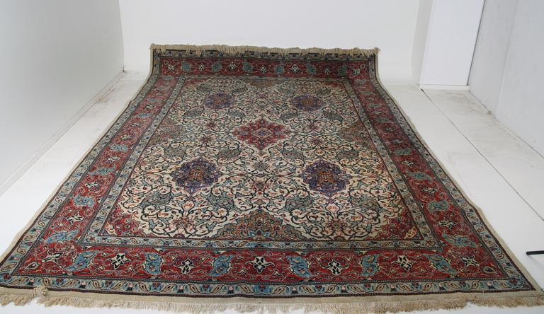 MATTA, Sarouk, 1900-talets mitt. 377 x 270.