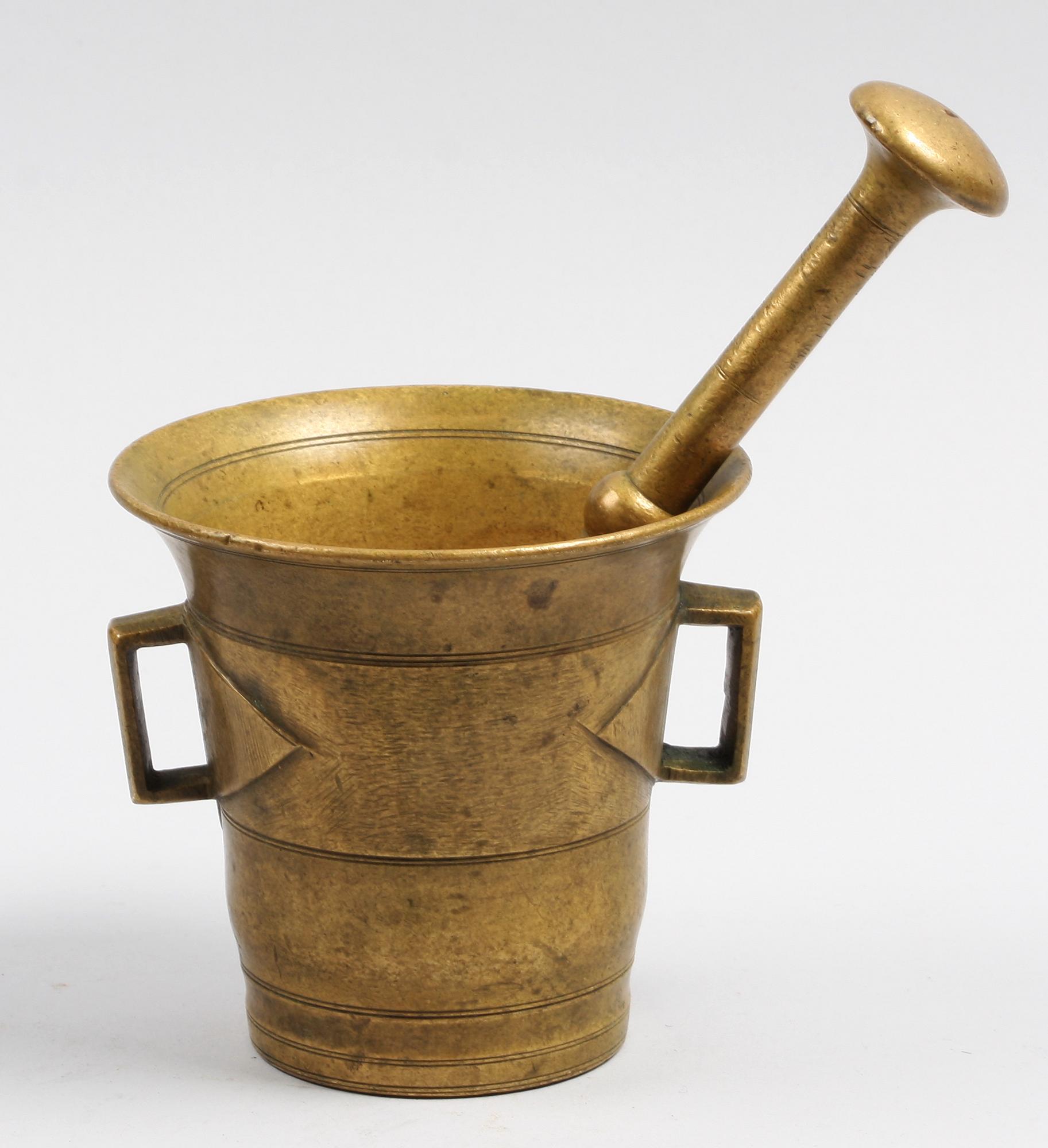 MORTEL MED STÖT, mässing. 1800-tal.