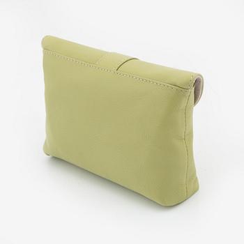 Marc Jacobs, a light green leather makeup-bag.