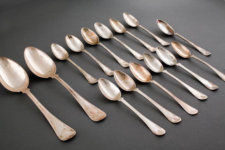 A silver set of table ware, 27 pcs, 19th and 20th century.