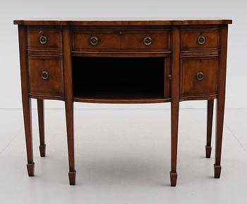 SIDEBOARD, England, 1900-talets mitt.