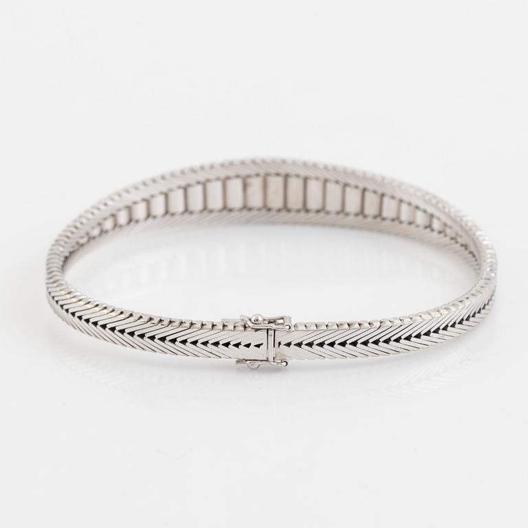 White gold and brilliant cut diamond bracelet.