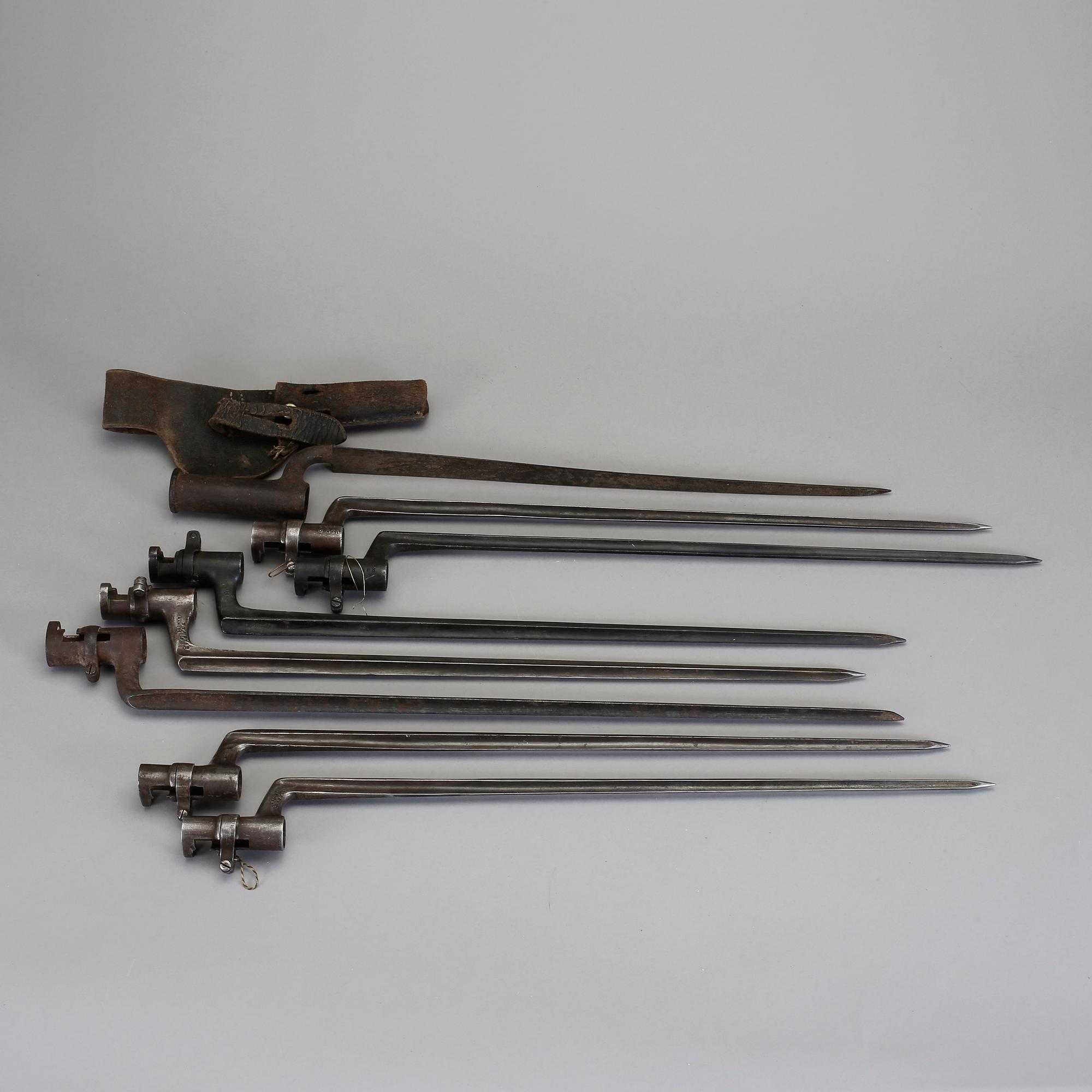 BAJONETTER, 8 stycken, 1800-tal.