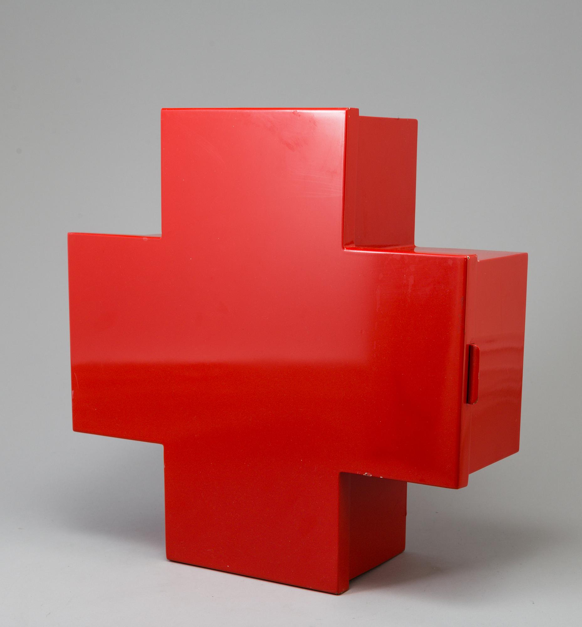 THOMAS ERIKSSON, a medecine caninet from Capellini.