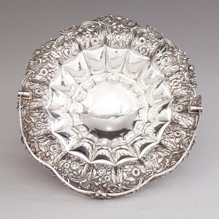 JOHN EDWARD TERREY, BRÖDKORG, silver, London, England 1823.