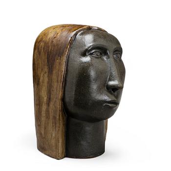 A STONEWARE HEAD BY ÅKE HOLM.