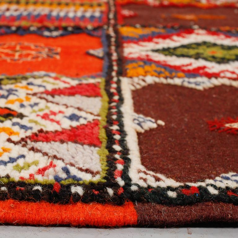 MATTA, halvflossa, Nordafrika, sent 1900-tal, 300x190 cm.