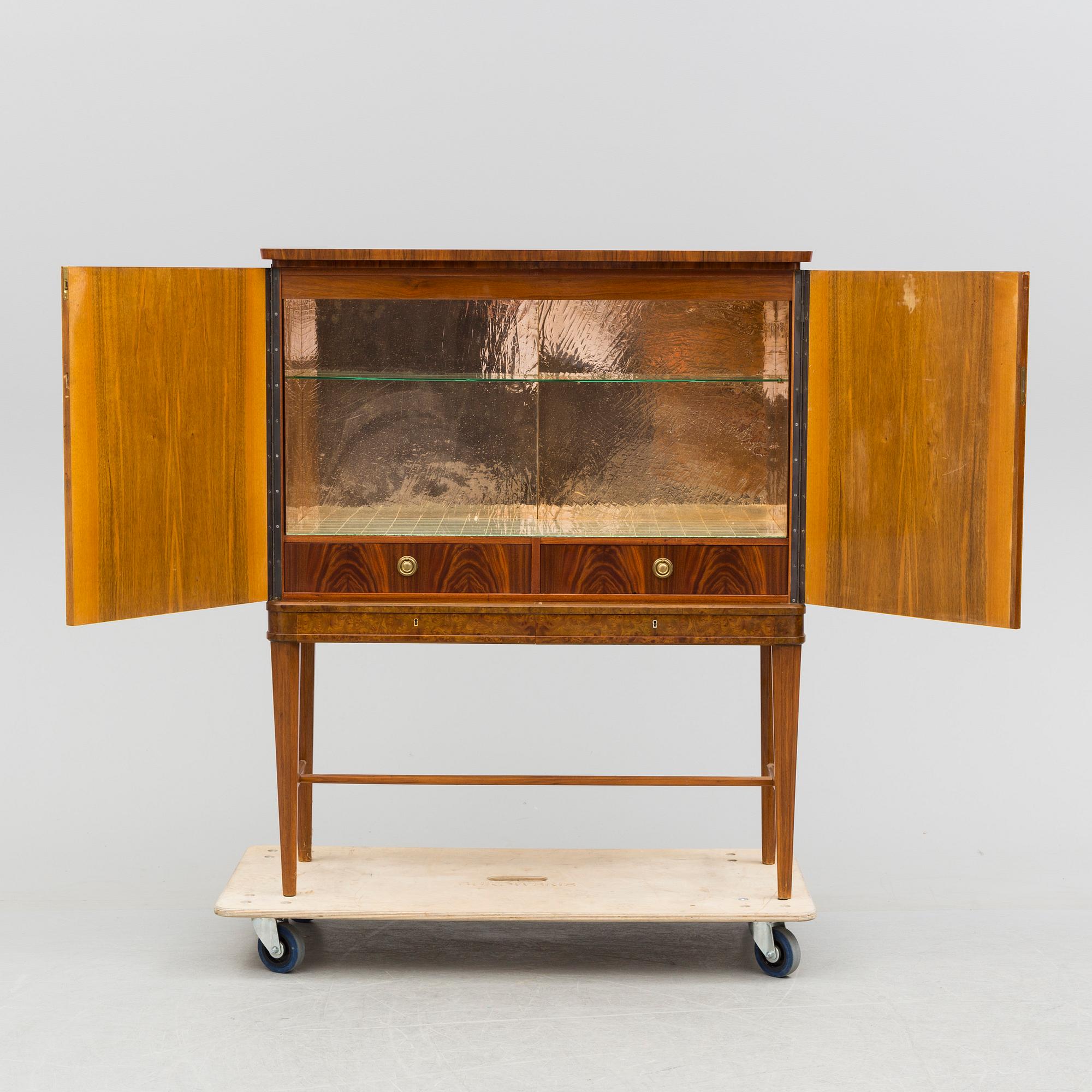 A 1946 covktail cabinet, Reimers Möbler, Mjölby.
