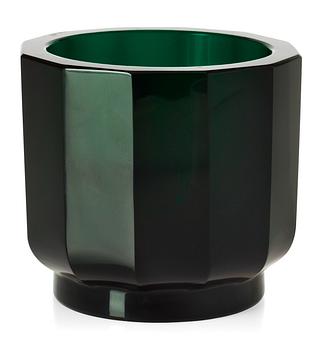 646. A Josef Hoffmann green cut-glass vase, Wiener Werkstätte circa 1920.