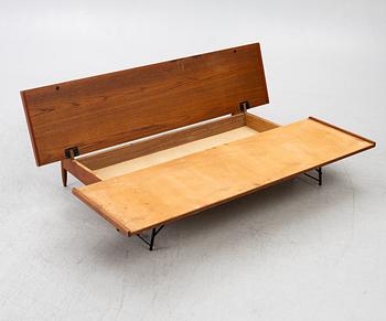 A 1950's/60's sofa/foldable bed.