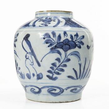 A Chinese blue and white porcelain jar, Ming dynasty (1368-1644) or later.