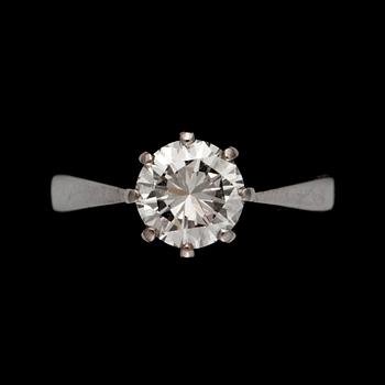 159. A 1.05 cts diamond ring. Quality circa I/VS.
