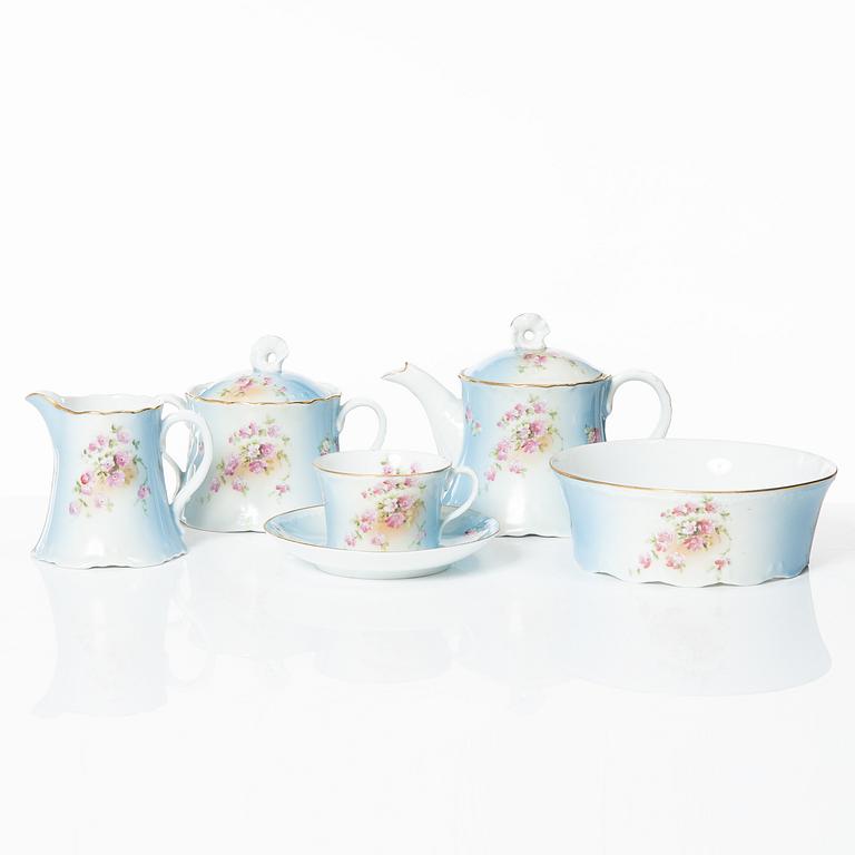 A Russian Gardner coffee service, 19th century.