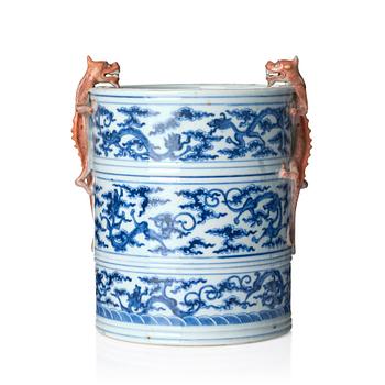 802. A Chinese blue and white brush pot, Qing dynasty with Yongzhengs mark.