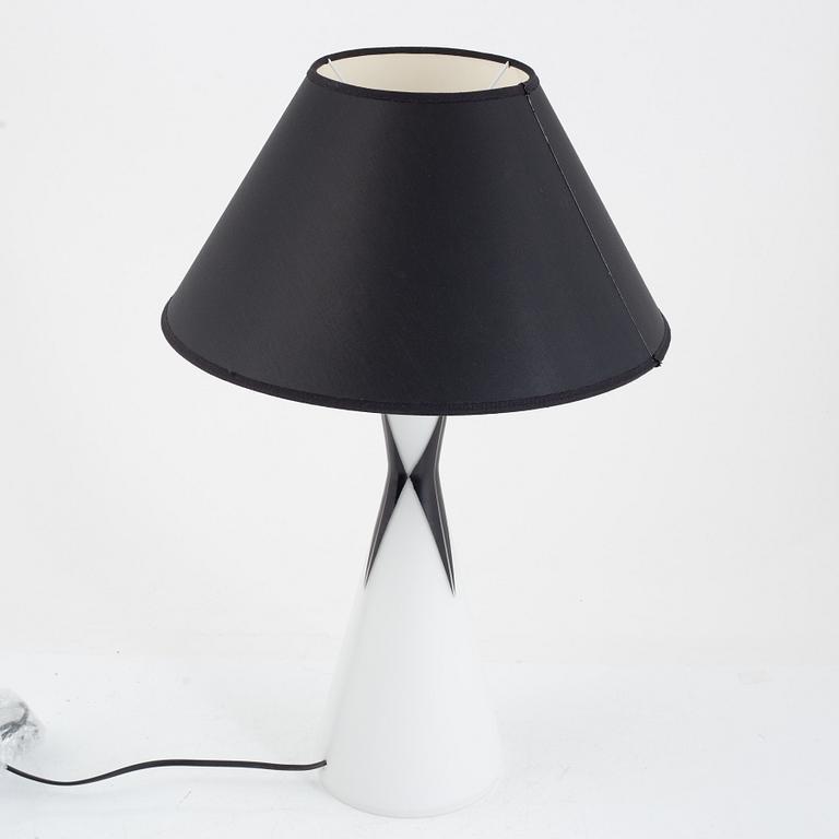 Uno Westerberg, a model 15641 table lamp, Böhlmarks, 1950's.