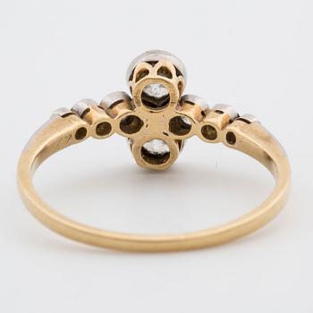 GUSTAF DAHLGREN & CO, Ring med gammalslipade diamanter.