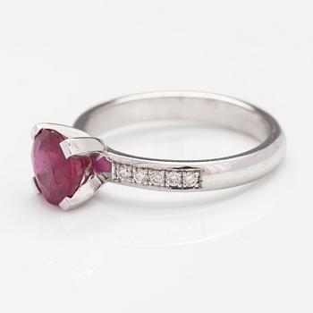 SORMUS, 14K valkokultaa, lyyijylasikäsitelty rubiini n. 1.82 ct ja timantteja n.0.15 ct yht.