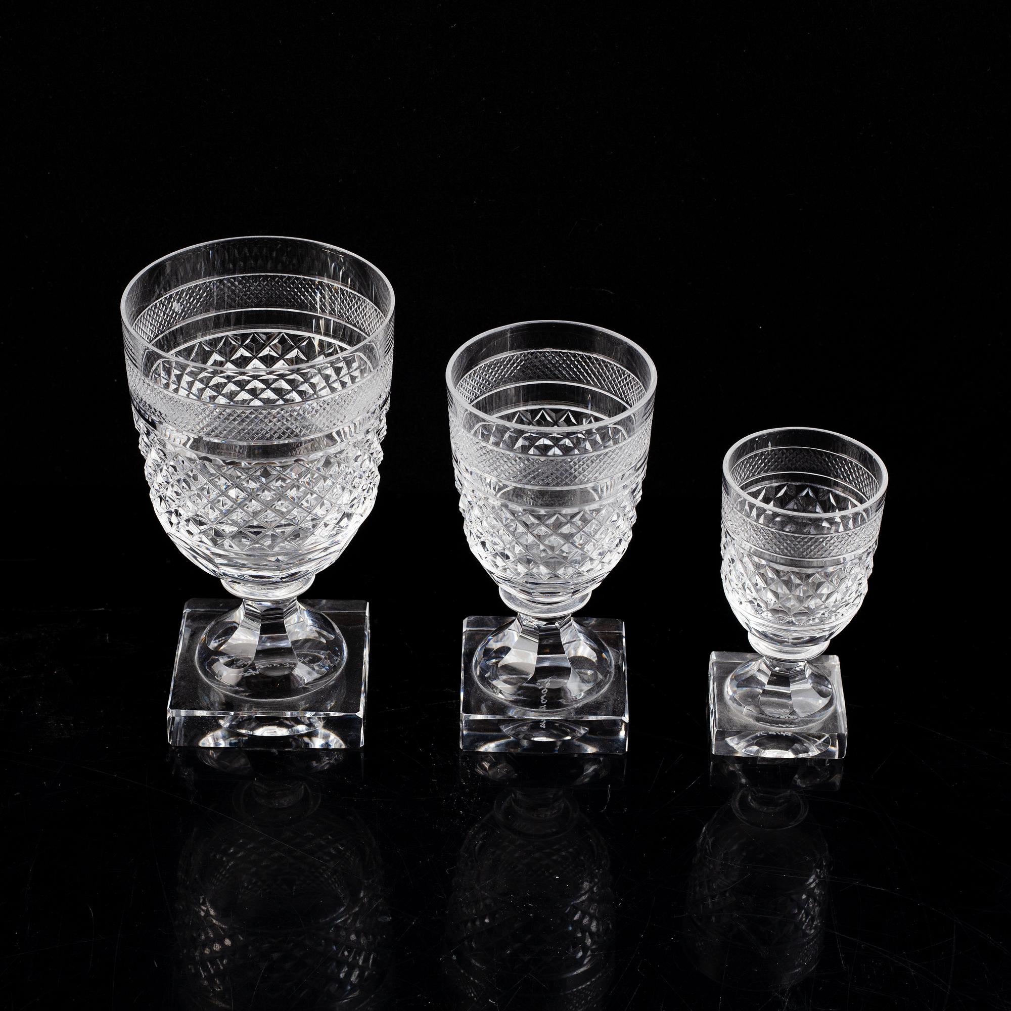 Elis Bergh, a part 'Kent' glass service, Kosta Boda (48 pieces).