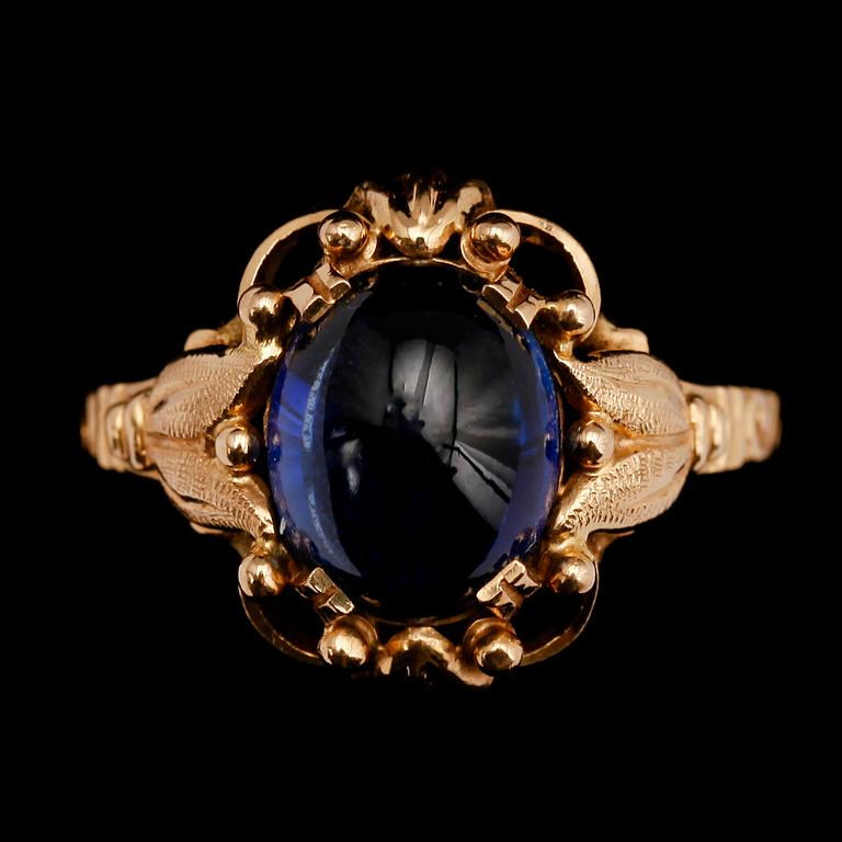 RINGAR, 3 st, 18 k guld, sv stämp, 1900-tal, med olika stenar. Vikt ca 12 g.