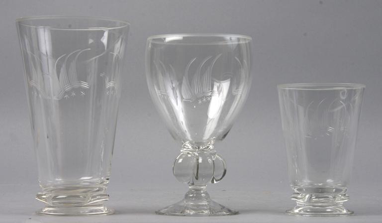 GLASSERVISDELAR, 72 st, "Uarda", Johansfors Glasbruk.