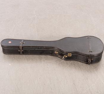 A 1960's electric bass, Höfner 500/2 Club Bass, Sunburst.
