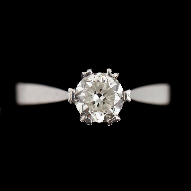 RING, 18 k vitguld, solitär briljantslipad diamant 1.00 ct.