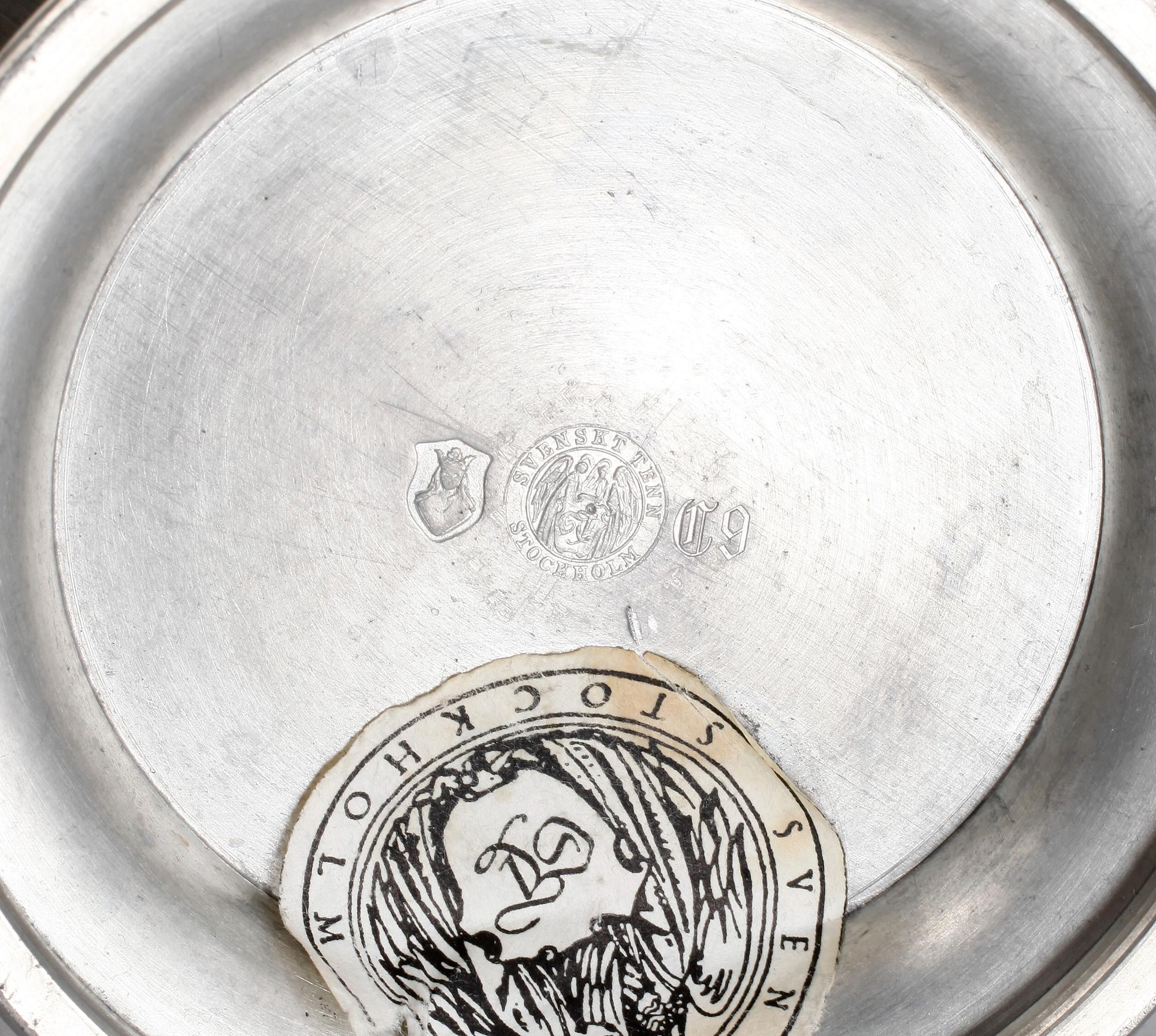 SKÅLFAT, tenn. Firma Svenskt Tenn. 1900-talets första hälft.