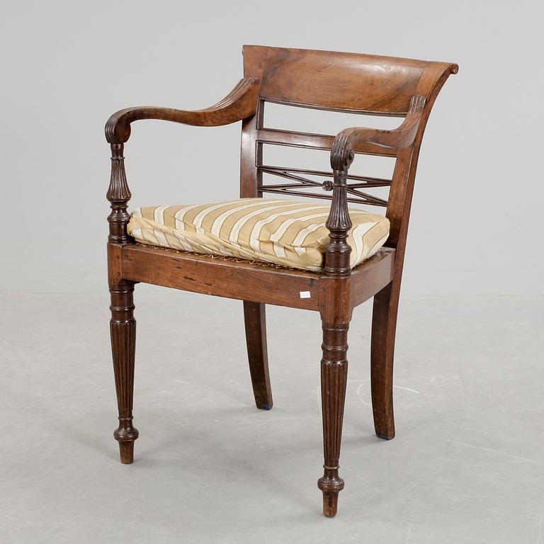 KARMSTOL, engelsk stil, 1800-tal.