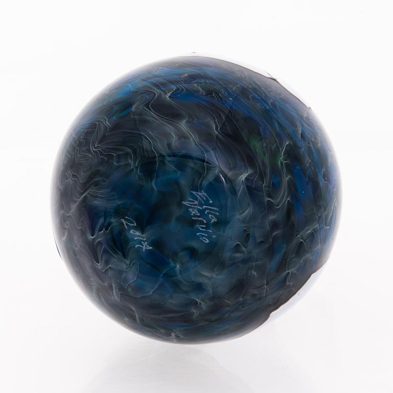 ELLA VARVIO, a glass vase/ sculpture, signed Ella Varvio 2017.