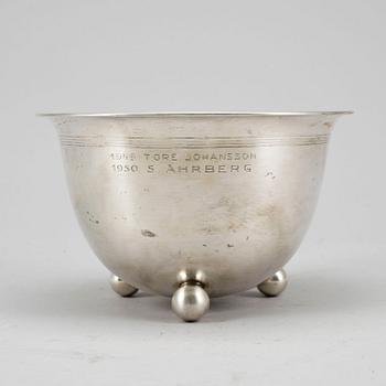 VAS, silver, W A Bolin, Stockholm, 1931. Vikt 197 gram.