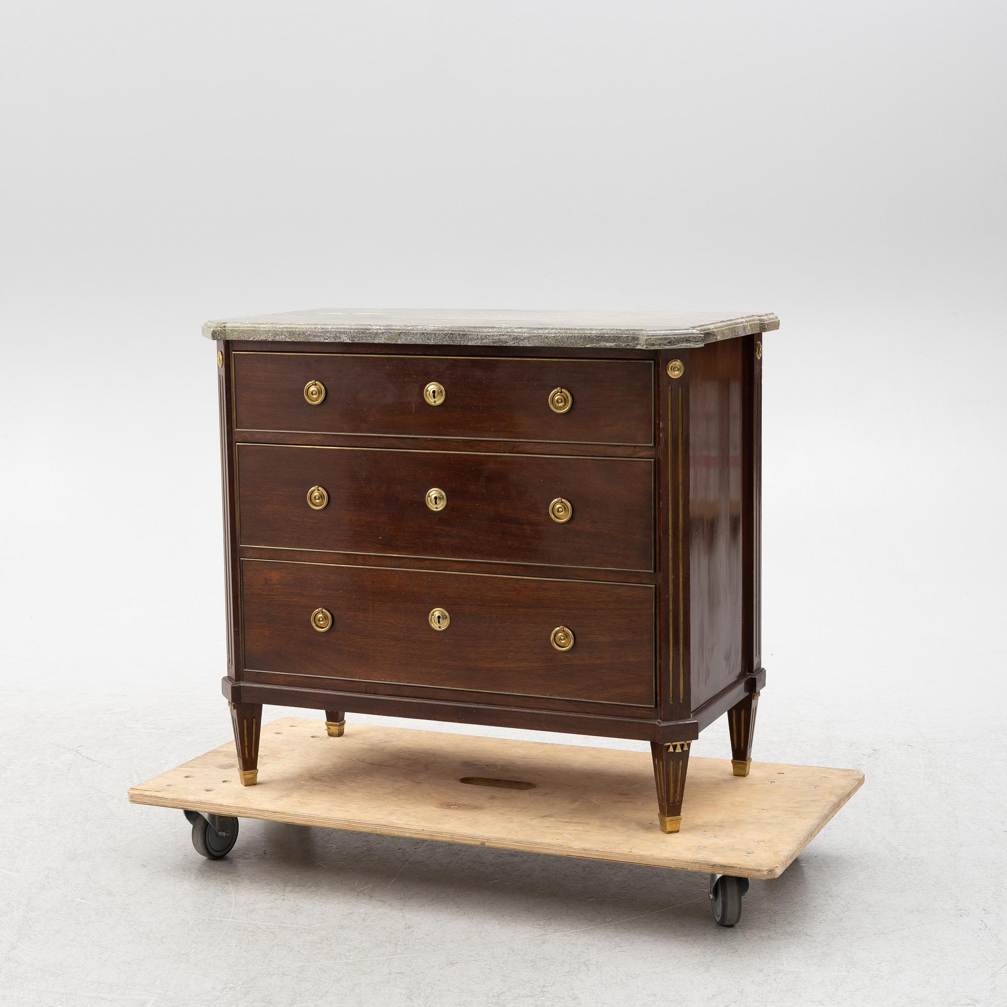 A Gustavian style chest of drawers, first half of the 20th Century.