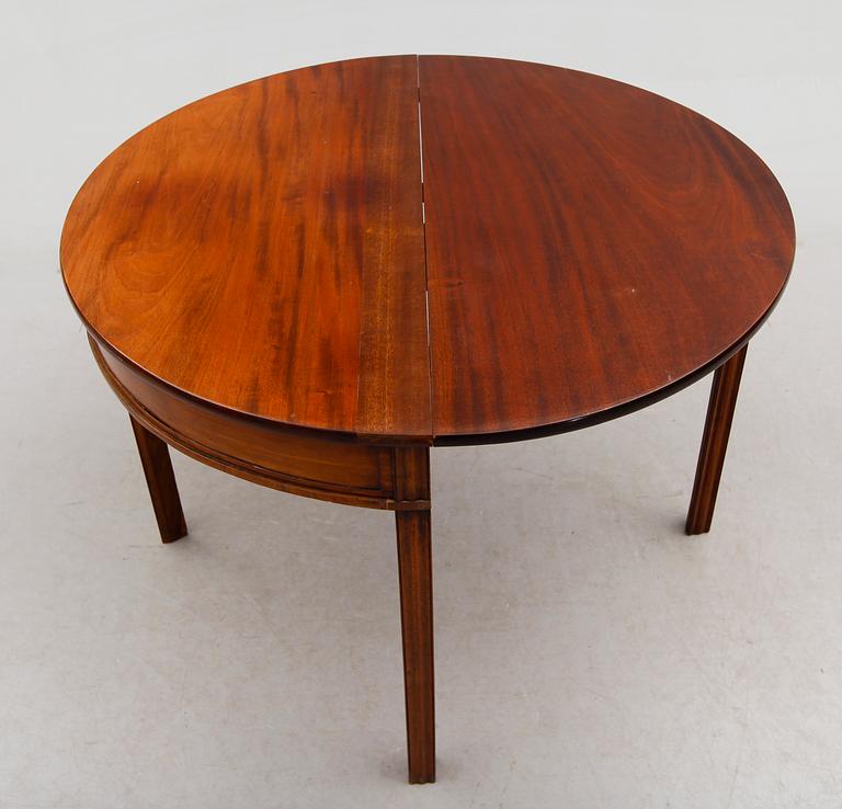 BORD, sengustavianskt, omkring år 1800.