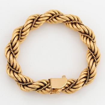 18K gold bracelet.