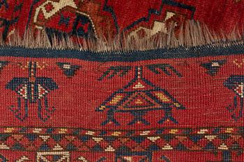 An antique Turkmeni churval, 142 x 84 cm.