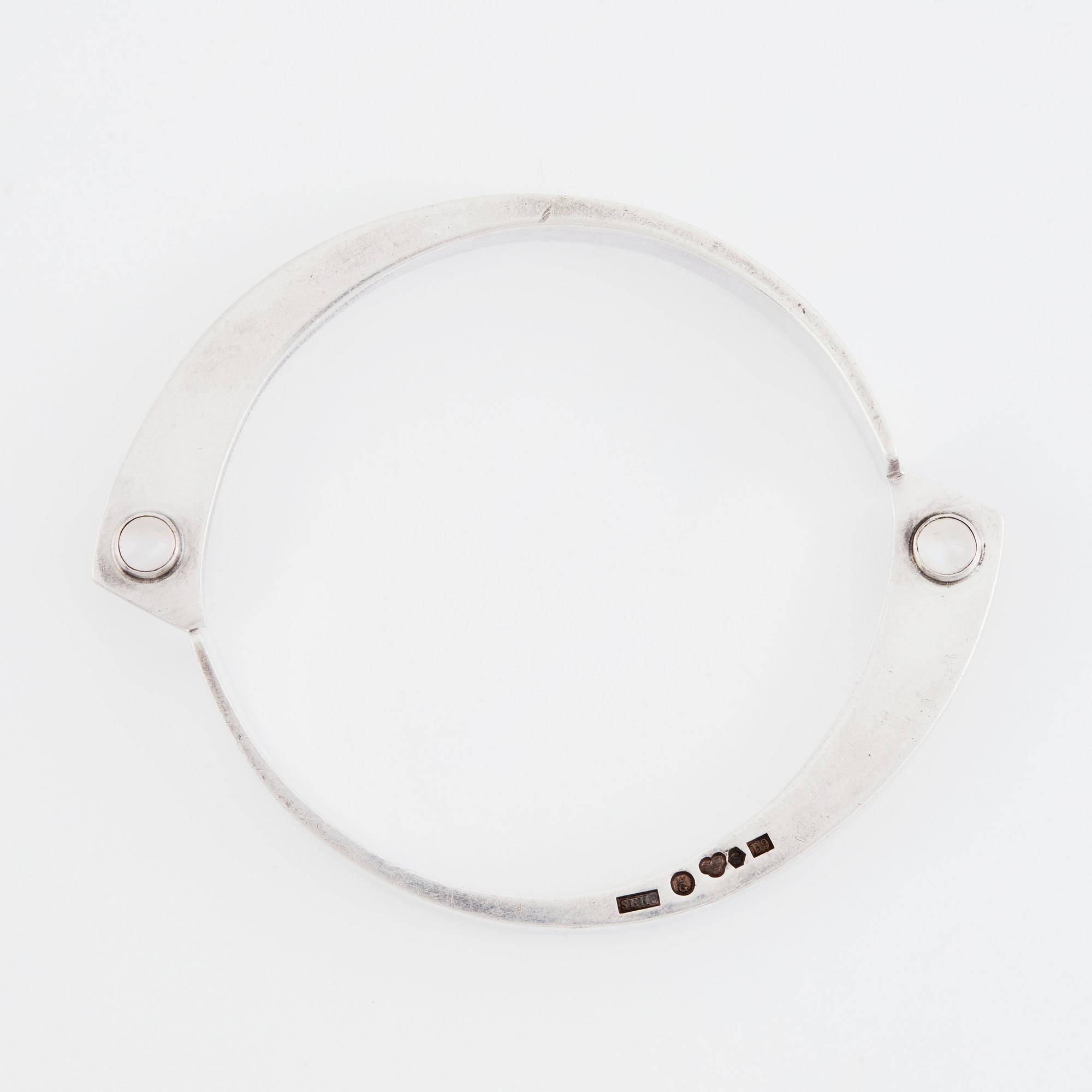 Sven-Erik Högberg, a sterling silver bracelet set with a moonstone, Göteborg 1954.