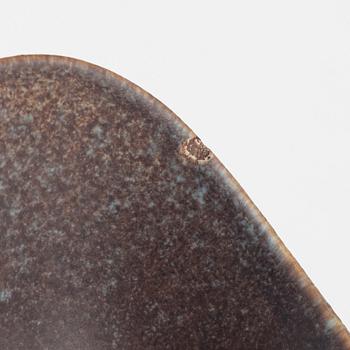 Carl-Harry Stålhane, 2 vaser, 2 skålar samt Gunanr Nylund, kanna, Rörstrand.