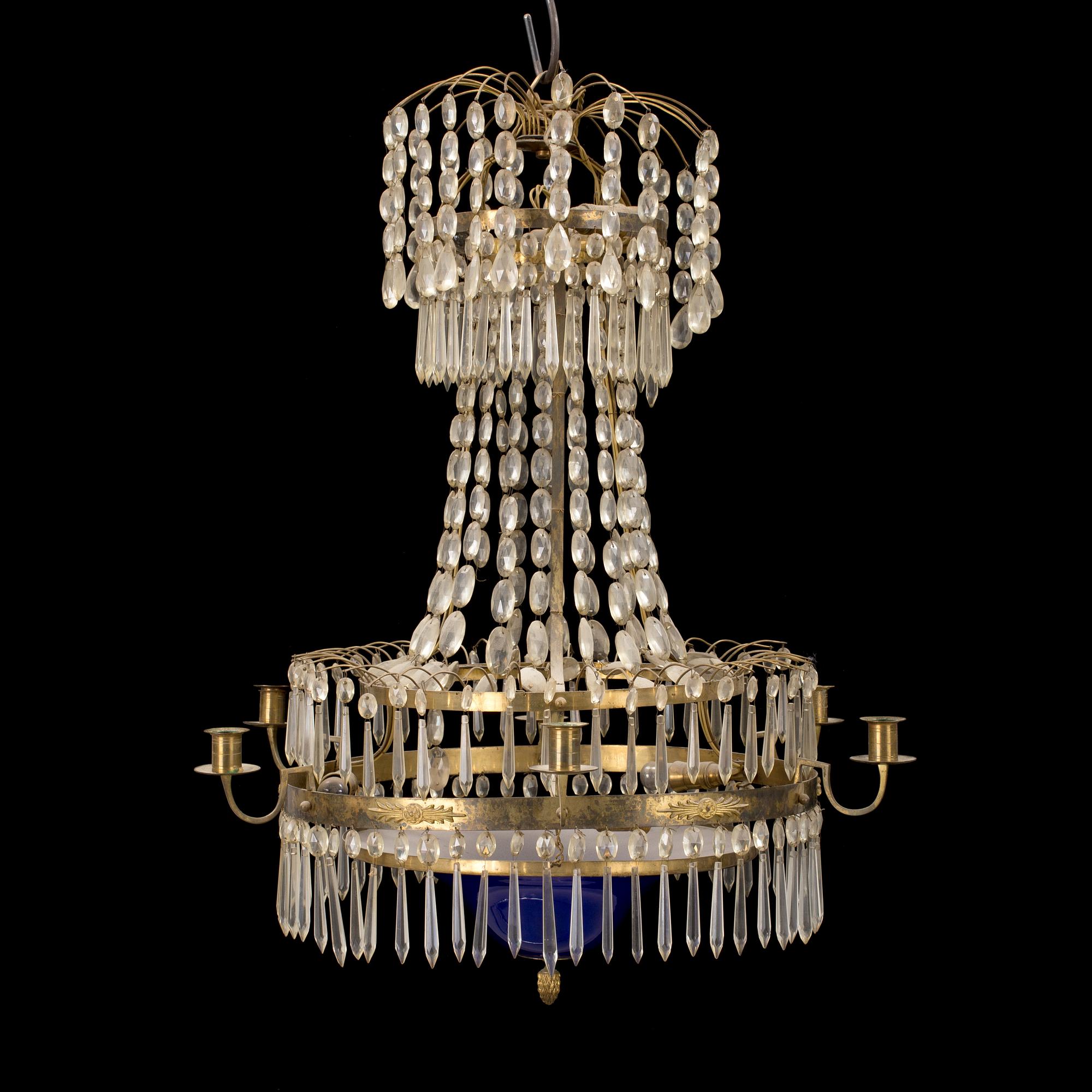a chandelier from the first half of the 20th century.