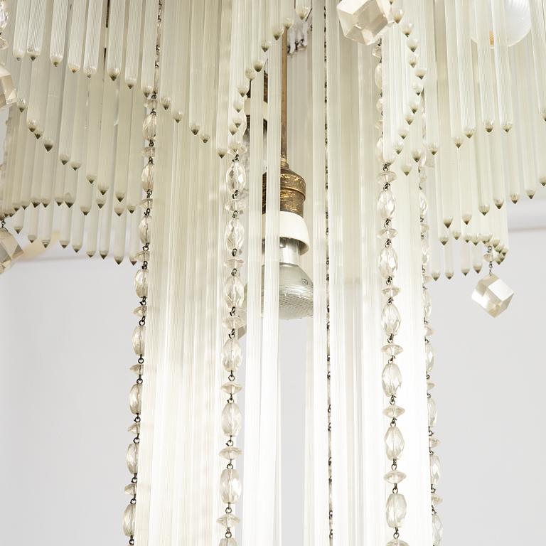 A chandelier, early 20th Century.