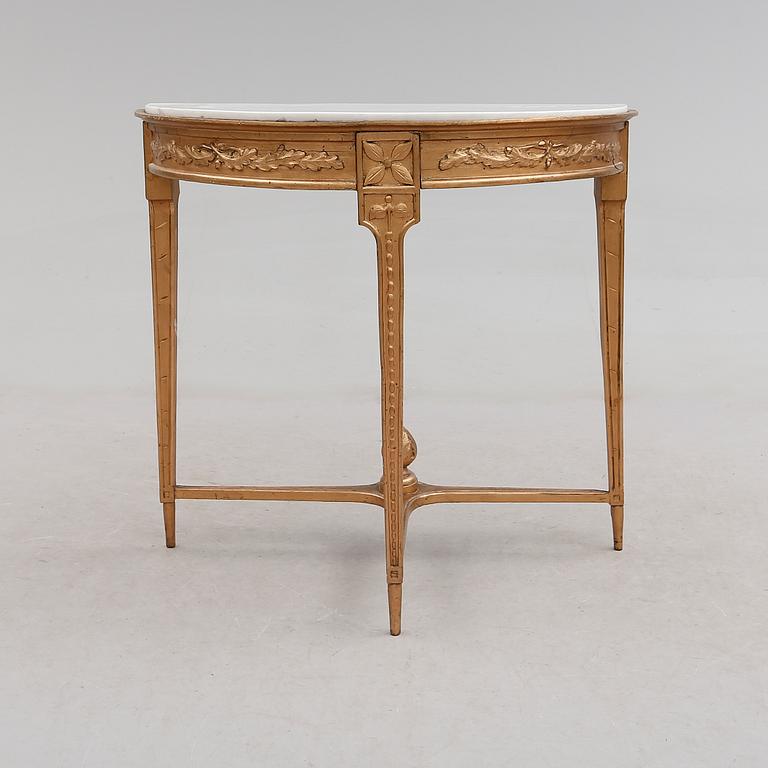 KONSOLBORD, gustaviansk stil, 1900-talets första hälft.