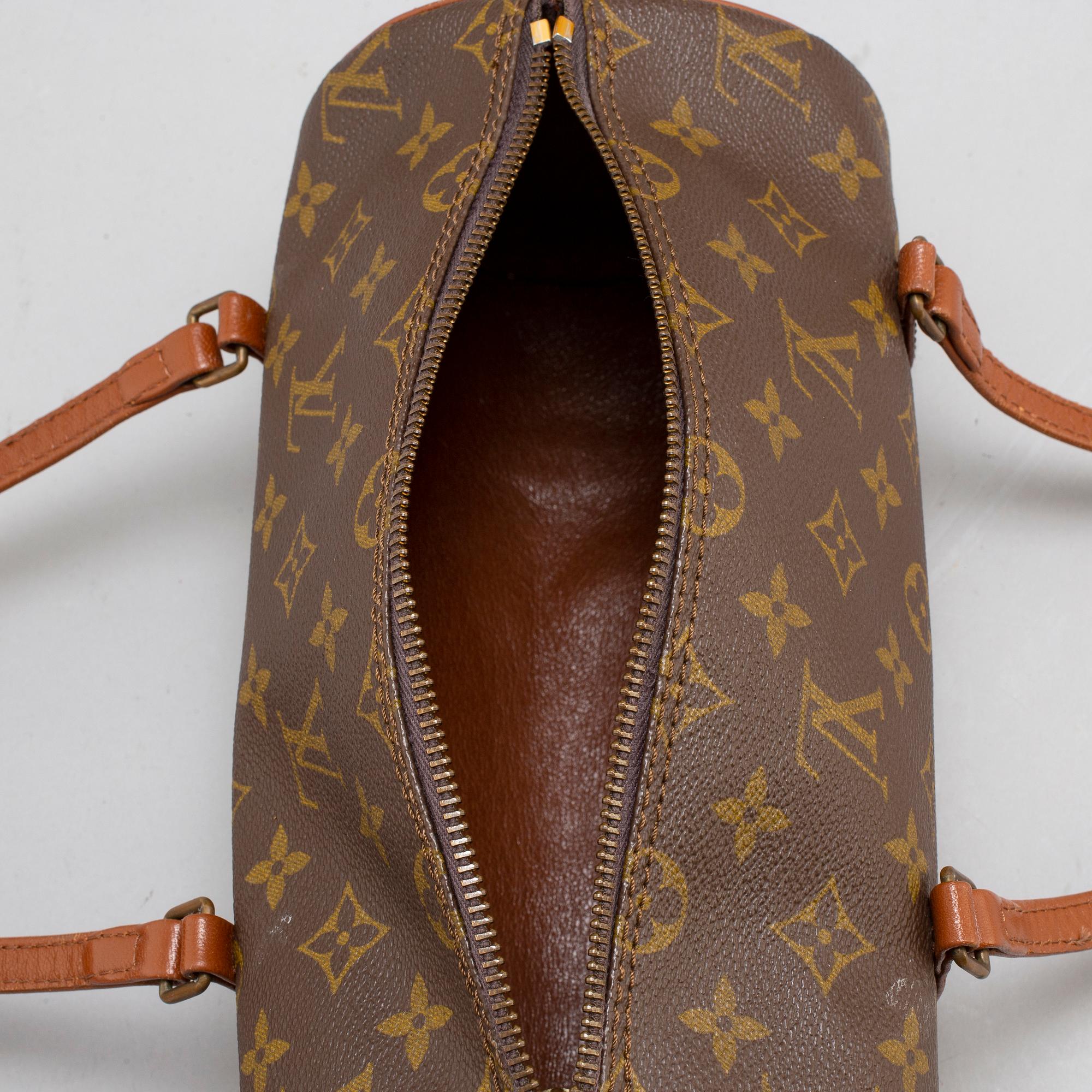 LOUIS VUITTON, A Monogram 'Papillon' bag.