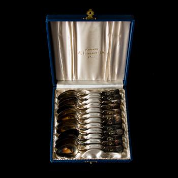 BESTICK, 62 delar, silver, "Mussla", Kultakeskus, Tavastehus, 1950-tal. Totalvikt utan knivar 1378,6 g.