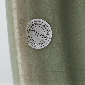 TRIPOD, keramik. Mingdynastin (1368-1644).