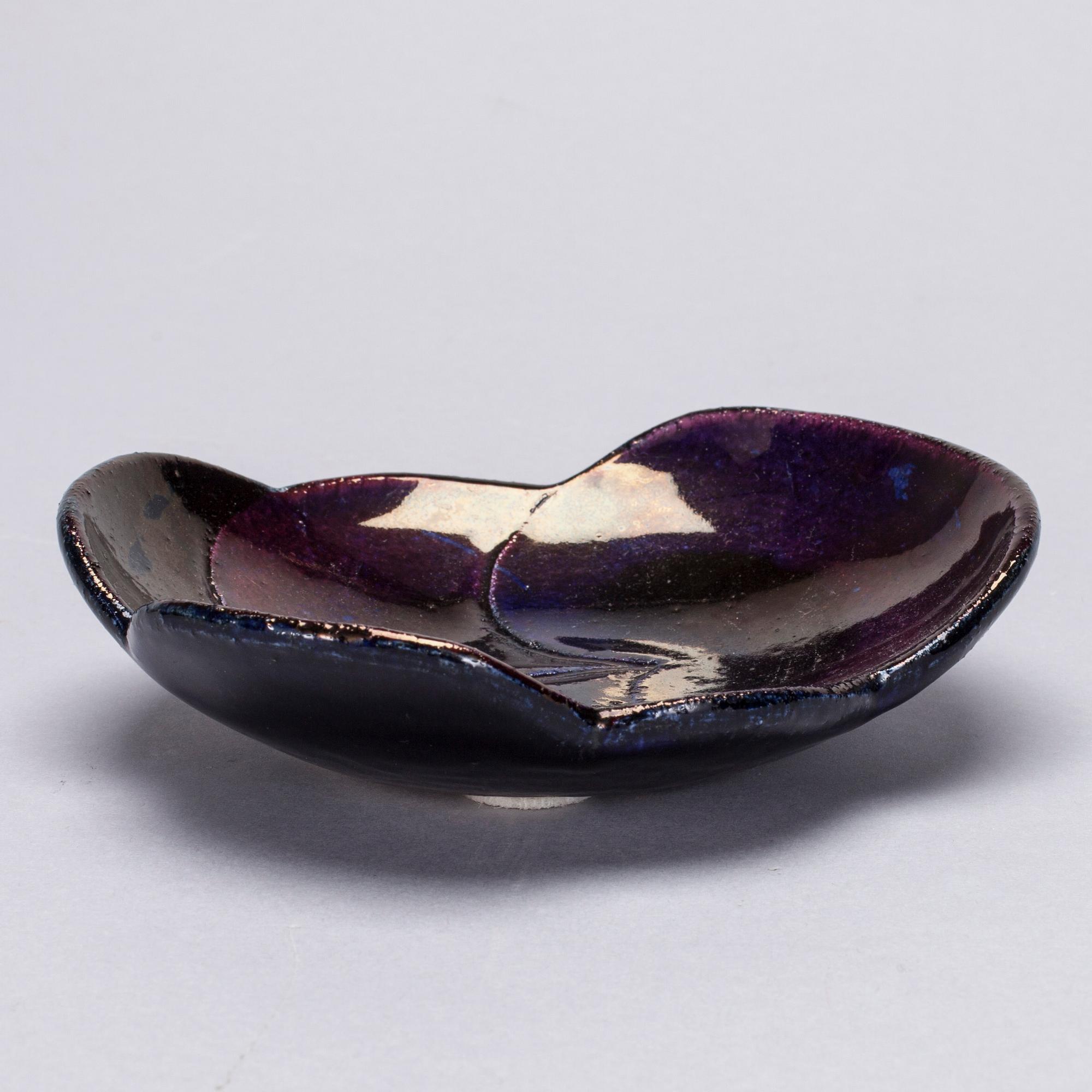 FAT, keramik, "Violetta", Birger Kaipiainen, Arabia, 1900-talets slut.