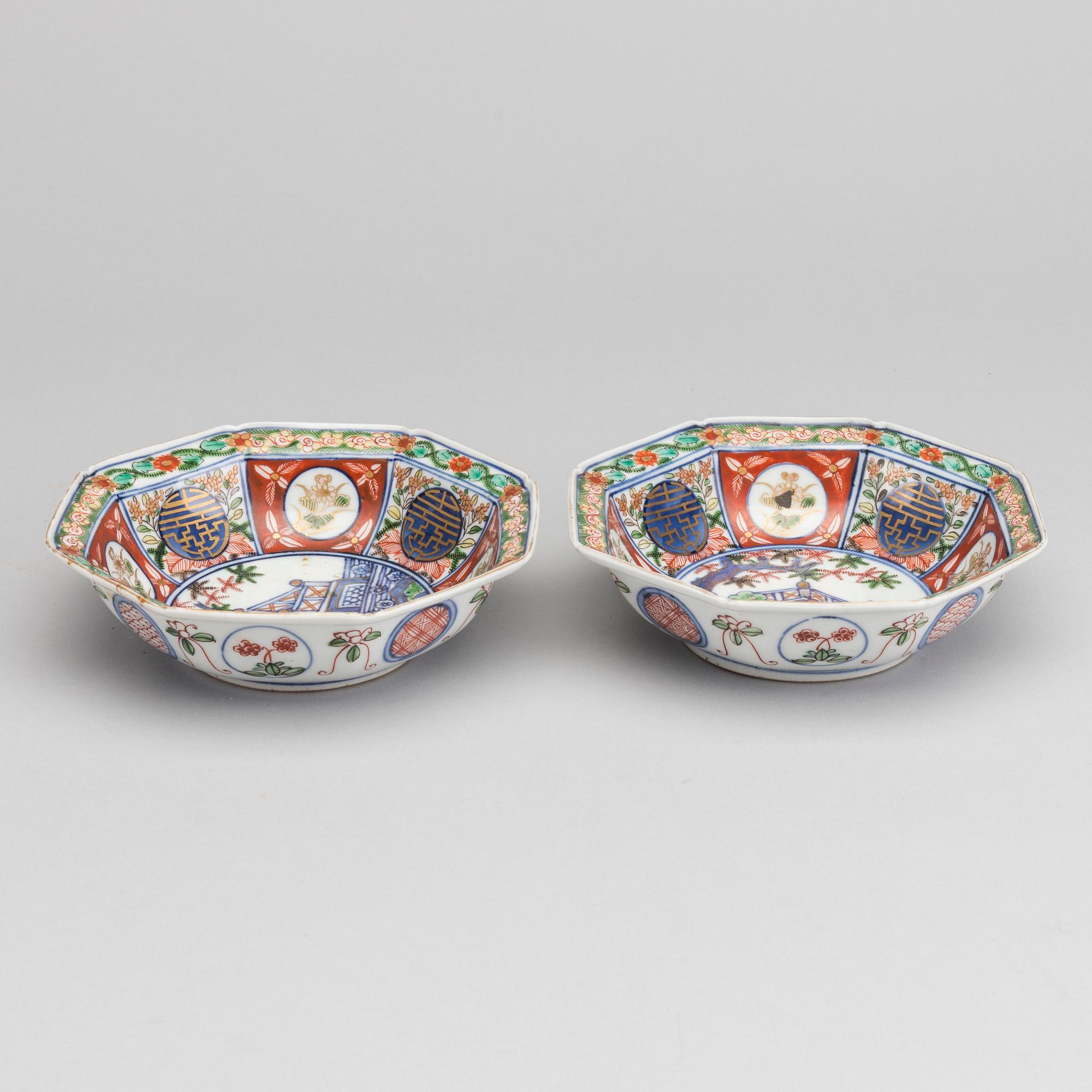 TWO JAPANESE BOWLS MARKED WAN LI(19th/20th century).