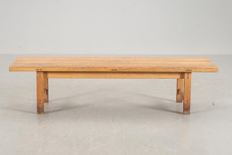 BÄNK, Hugo Svensson för Bjärnums Möbelfabriker.